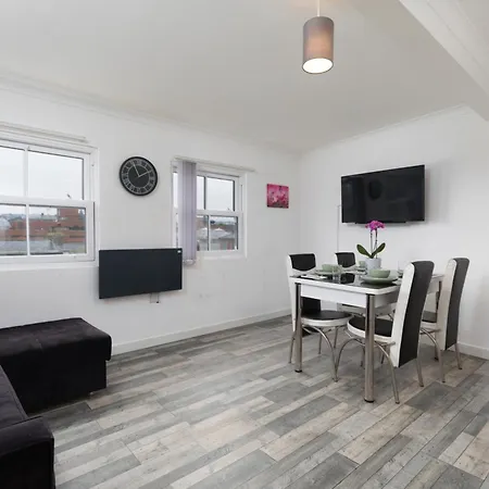 Flat 8 - For 4 In Town Centre Lejlighed *